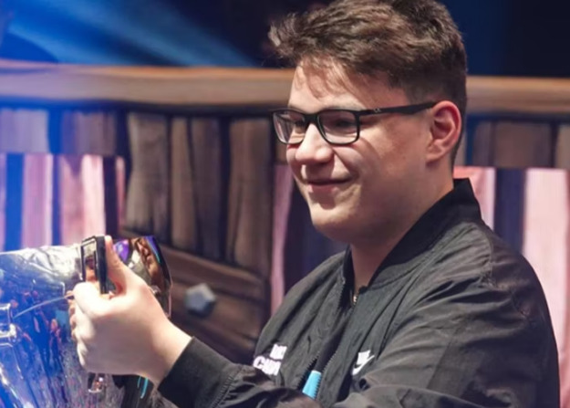 5 Best Fortnite Players in 2022 1 Fortnite player